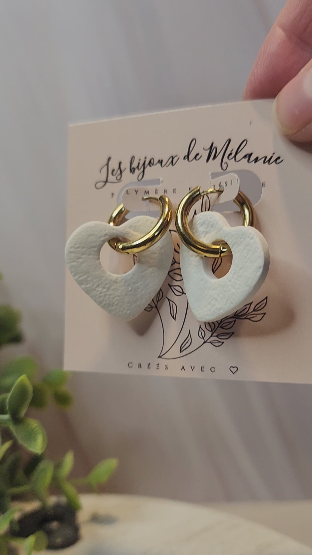 Boucles d'oreilles cœur blanc texturé - Bijoux fait main