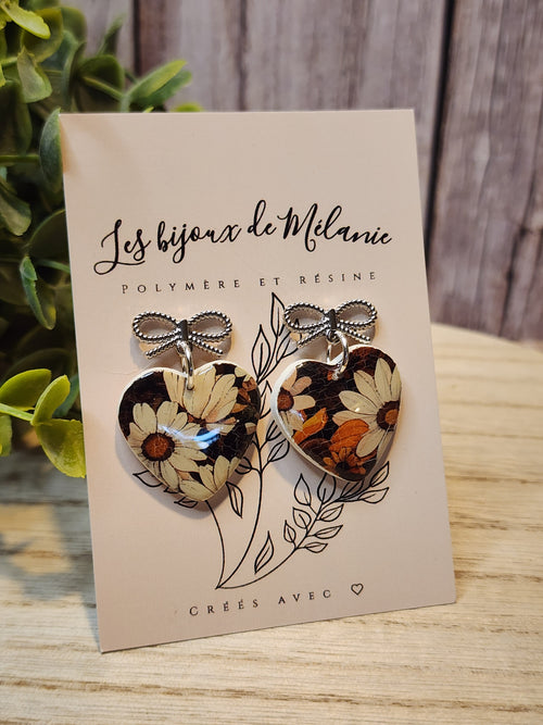 Boucles d'oreilles coeurs fleuries avec appret en acier inoxydable