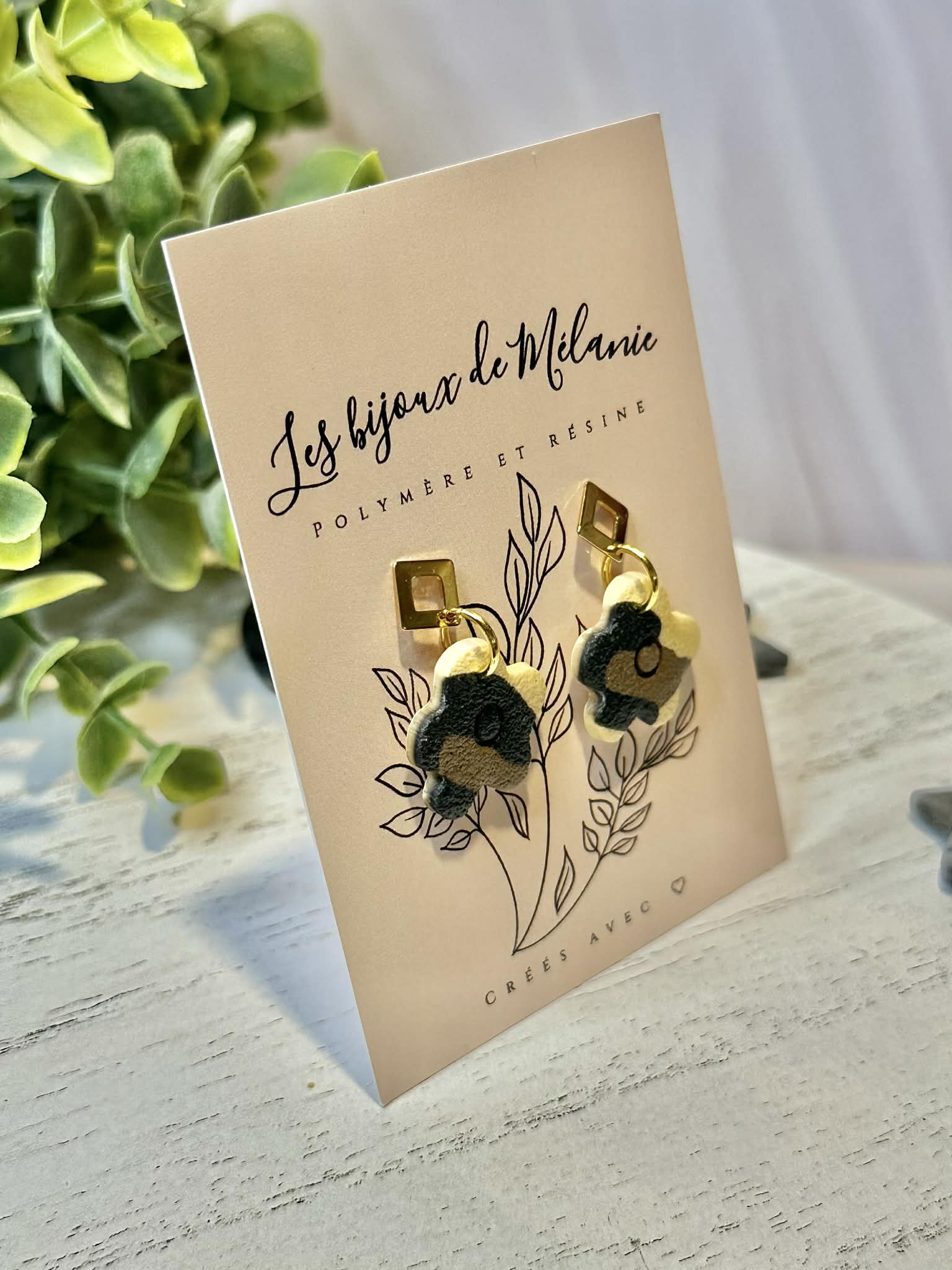 Boucles d'oreilles fleurs pendantes léopard - Fait main