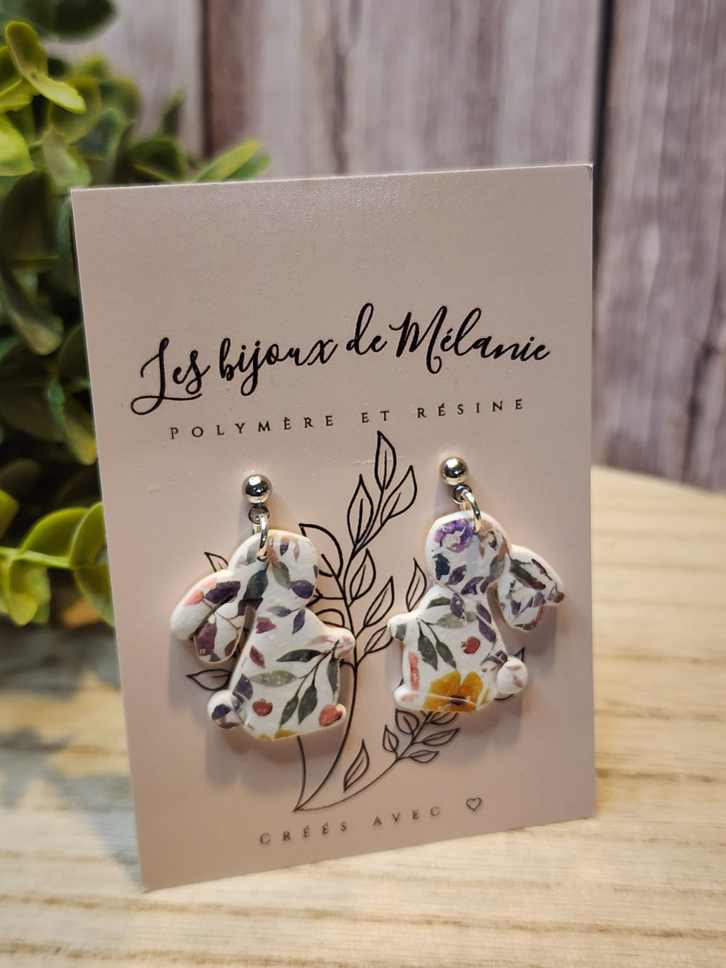 Boucles d'oreilles lapins minions 3cm - Bijoux artisanaux