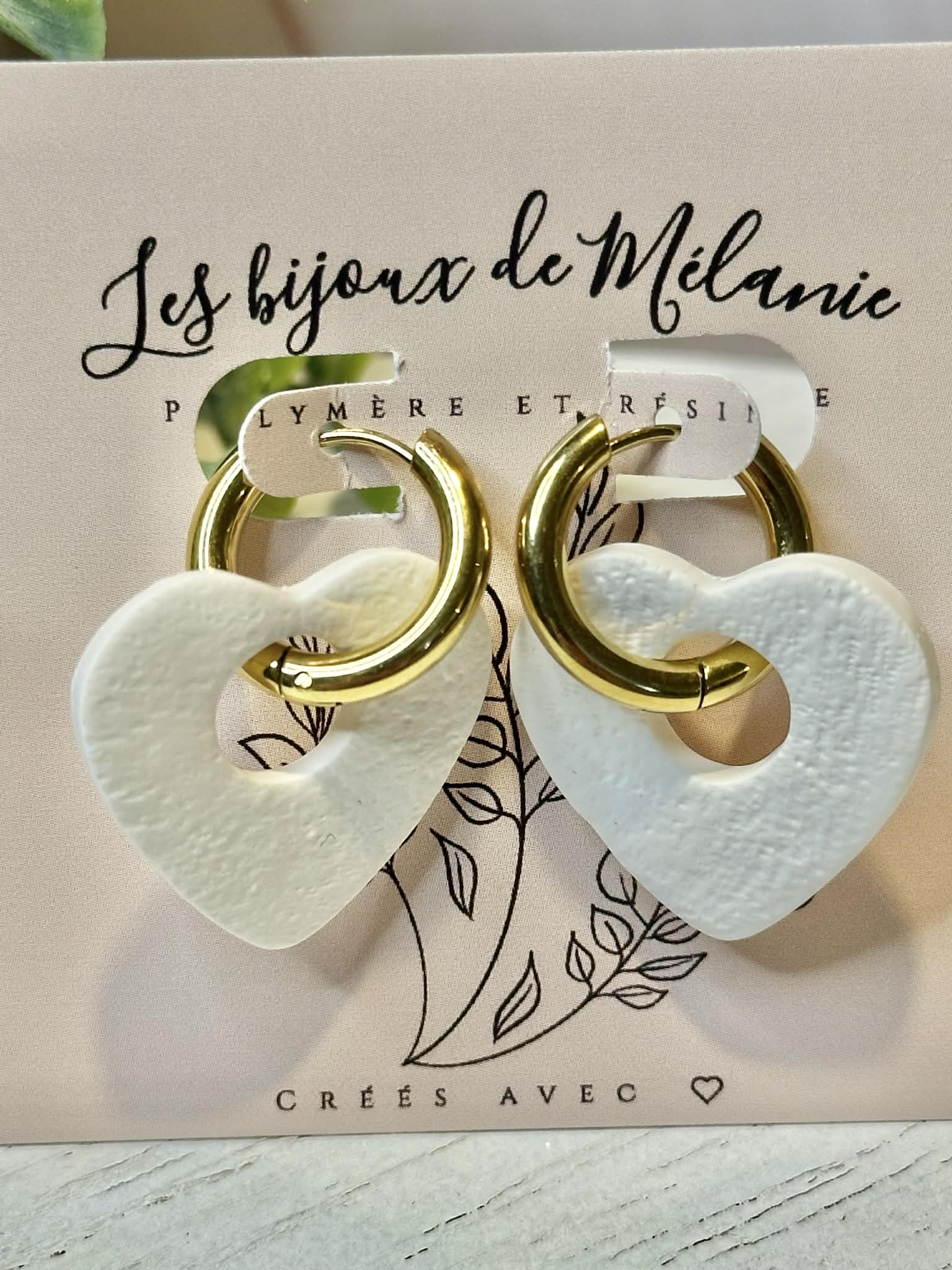 Boucles d'oreilles cœur blanc texturé - Bijoux fait main