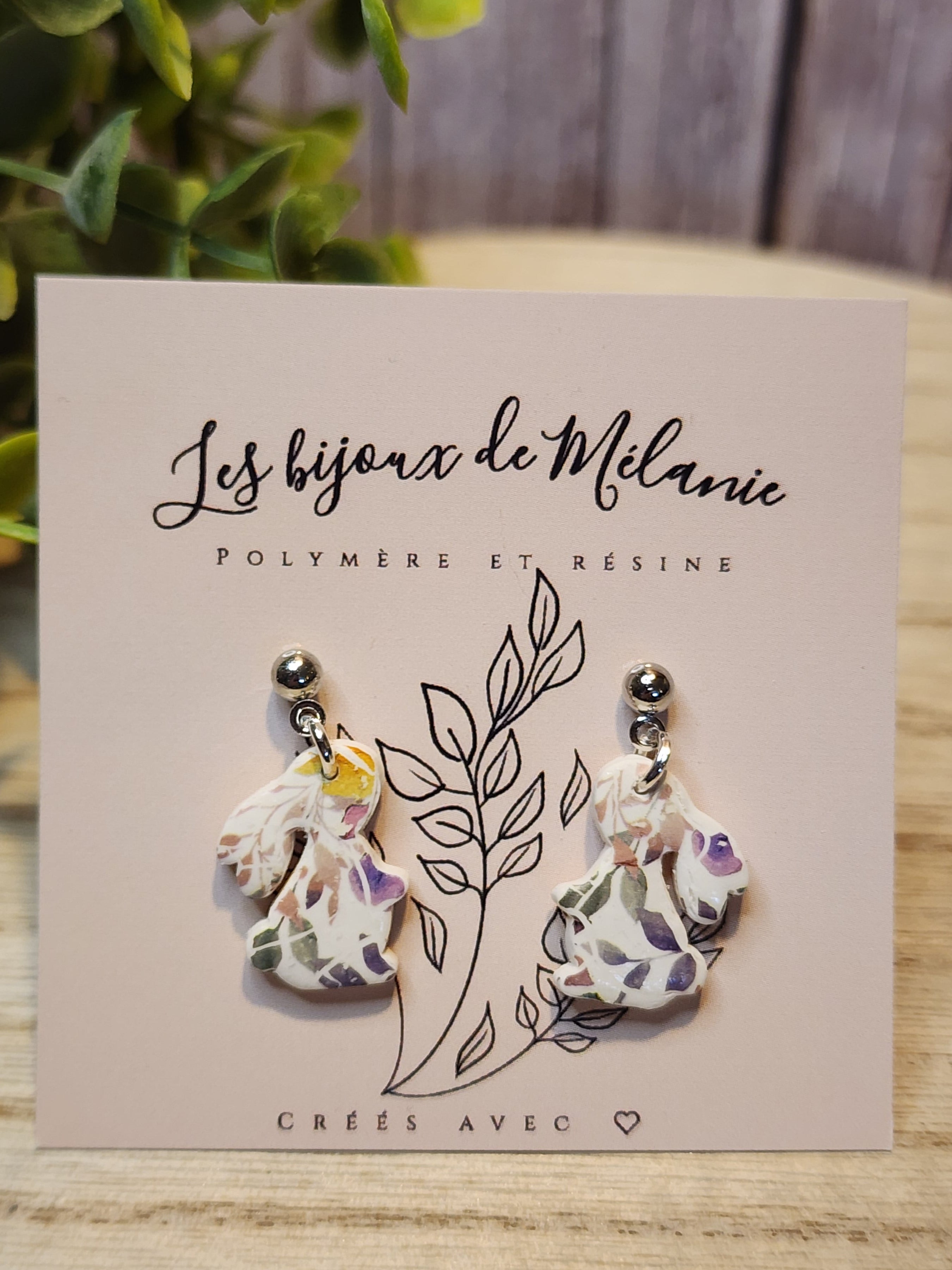 Boucles d'oreilles lapins minions 2cm - Petites créations artisanales